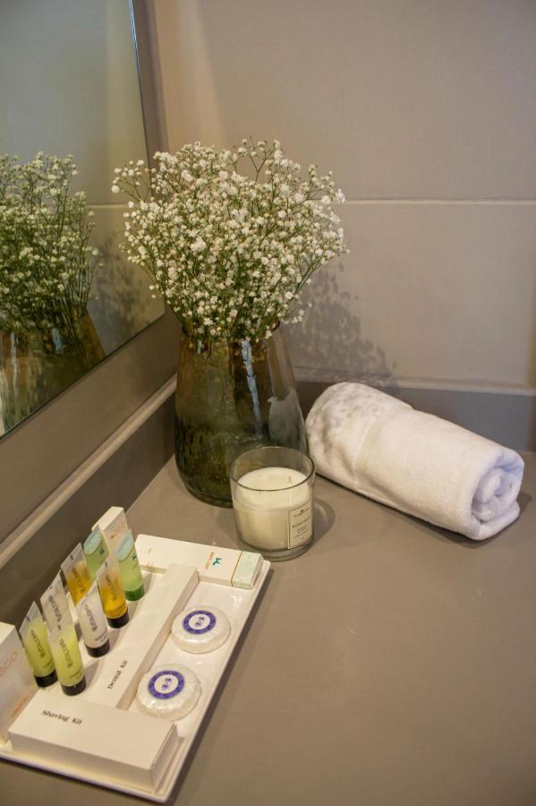 The Lodge Suites Манама Екстериор снимка
